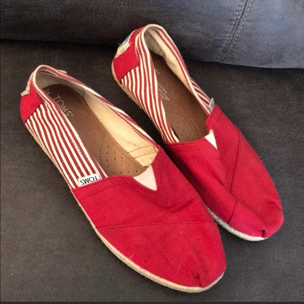 TOMS classic red striped canvas shoe-Size 9